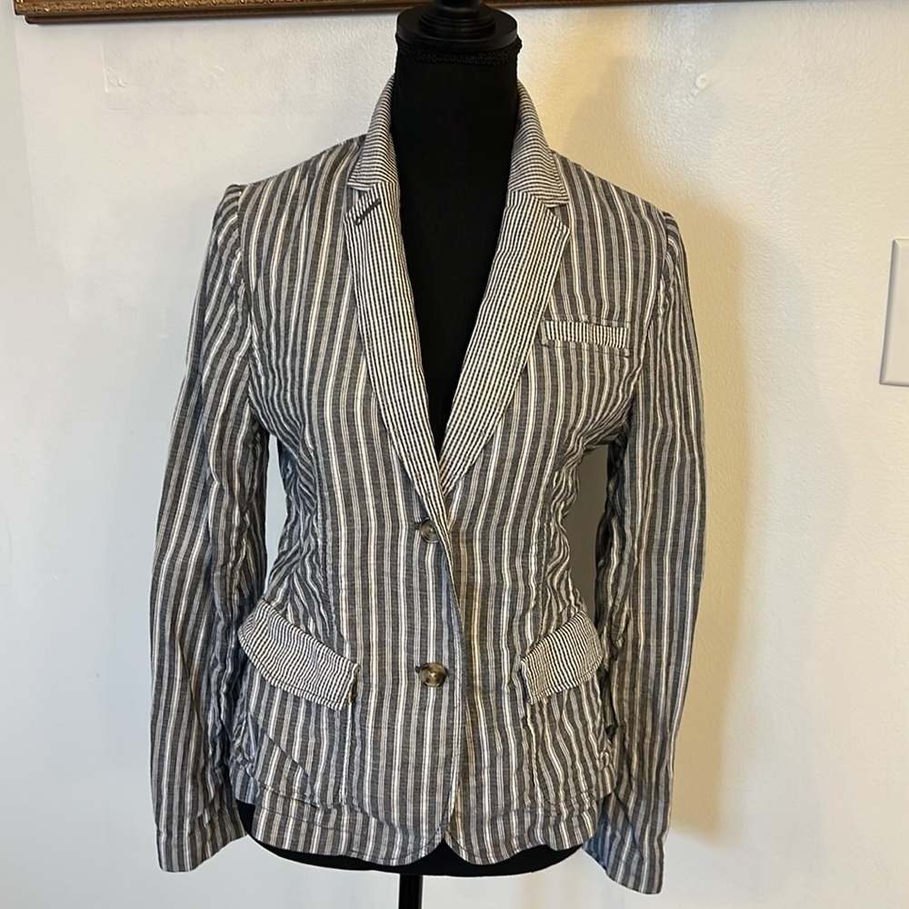 Banana Republic Fully Lined Pinstripe Two Pocket Cotton Blazer, Sz. 6.